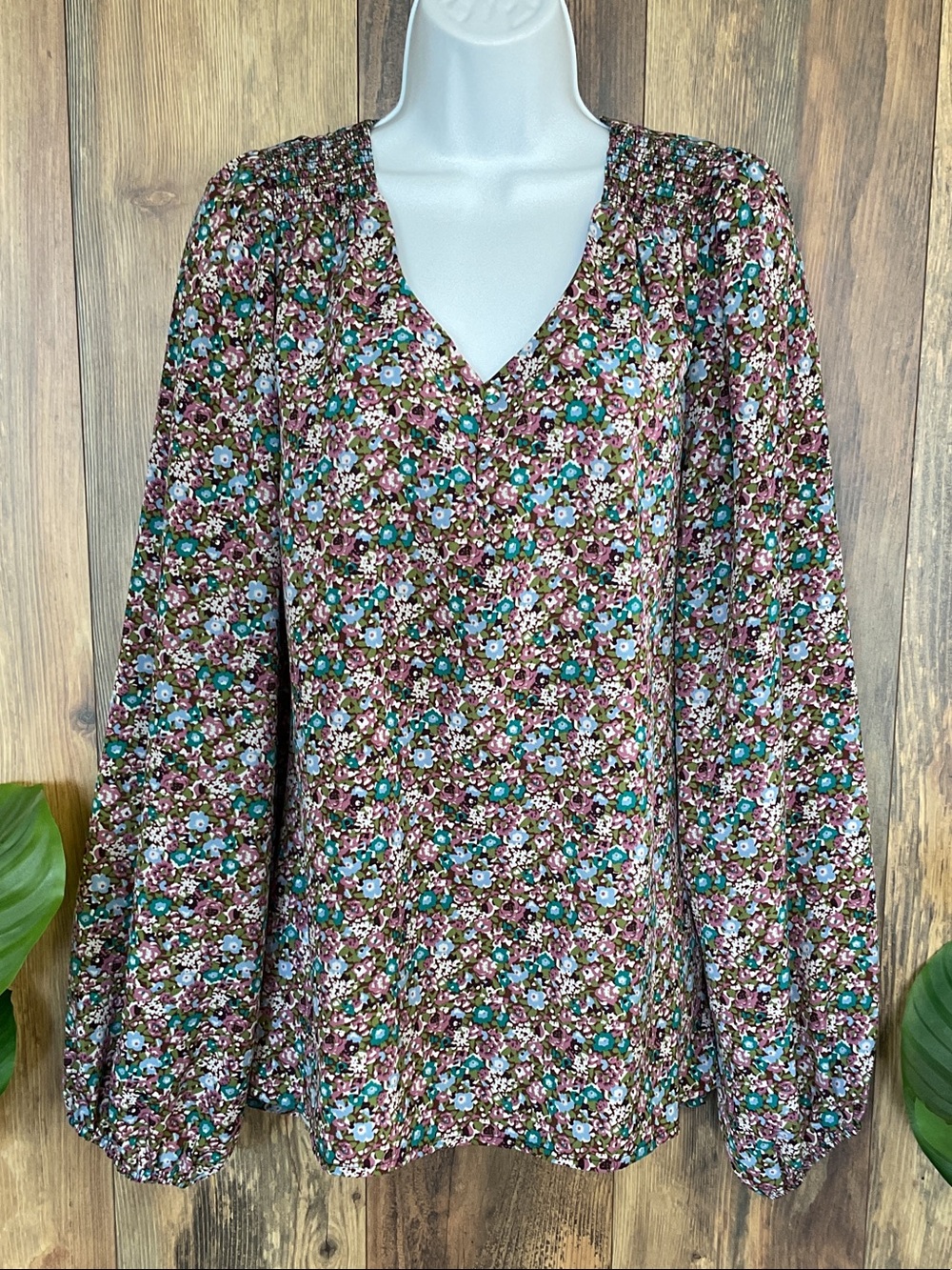 Cotton Bleu V-Neck Long Sleeve Floral Blouse XL         W475